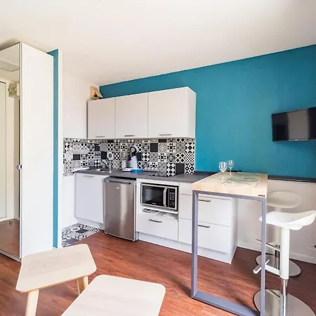 Les Pieds Dans L'eau A Holiday home